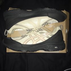 Dead stock | ASICS Gel Venture 6 Shield Black And Feather Grey