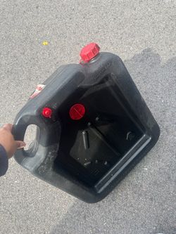 Portable Oil Drain Pan / Used Oil Container – $10