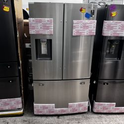 SAMSUNG FRENCH DOOR REFRIGERATOR IN STAINLESS STEEL WITH ICE & WATER