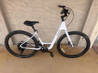 Specialized ROLL 3 step thru hybrid bicycle