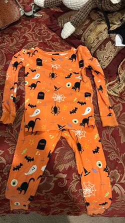 Halloween pajamas ( kids size 4 )