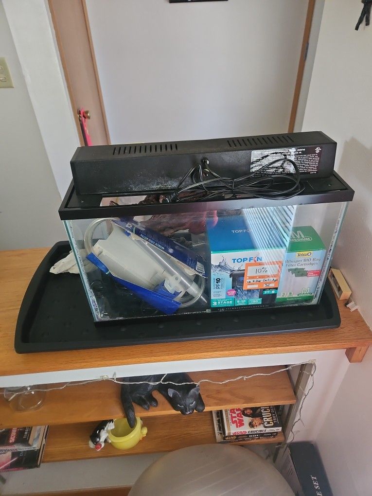 10 Gallon Fish Tank And Accessories
