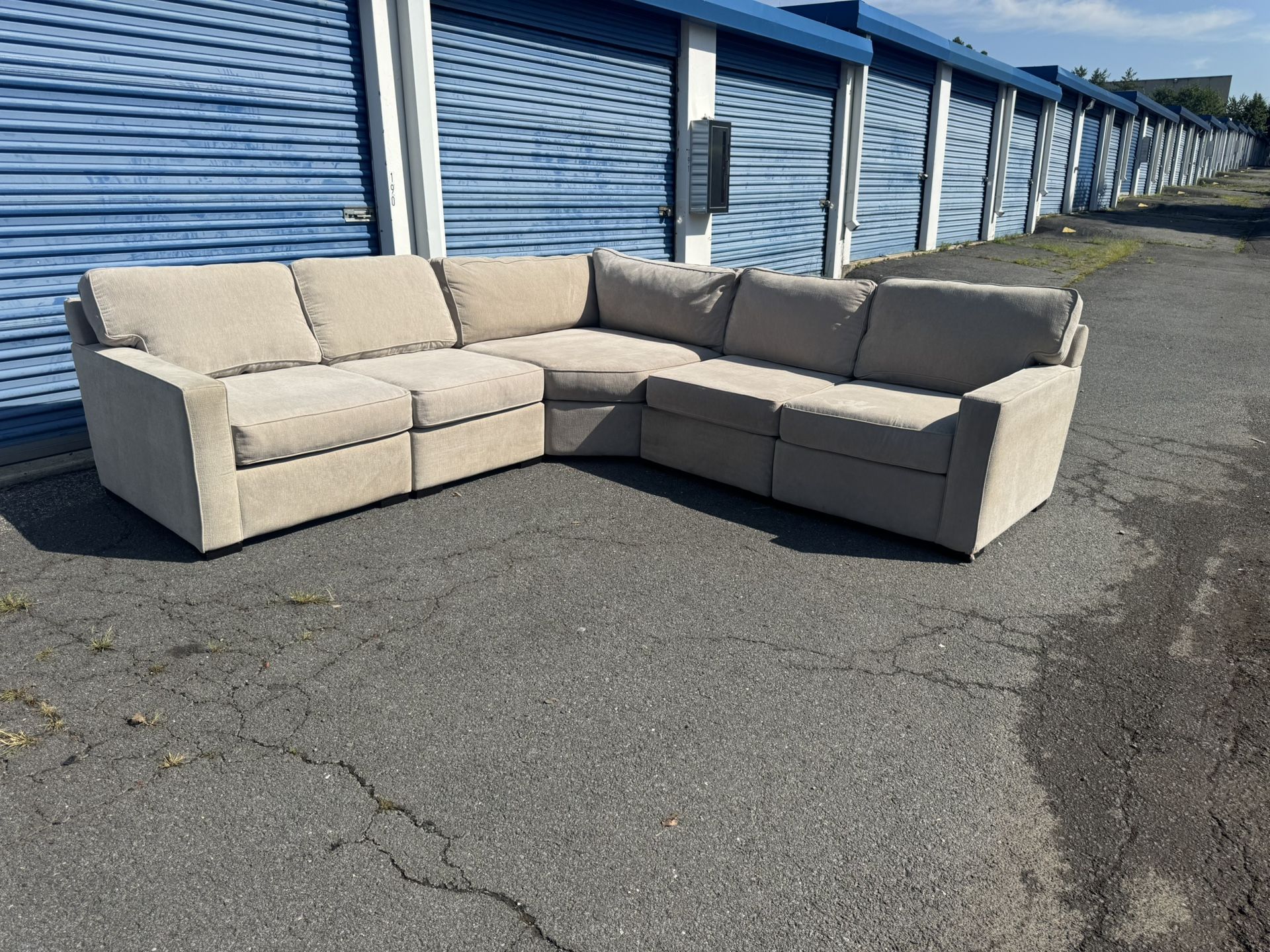 Gray 5 piece modular sectional DELIVERY AVAILABLE!* 🚚
