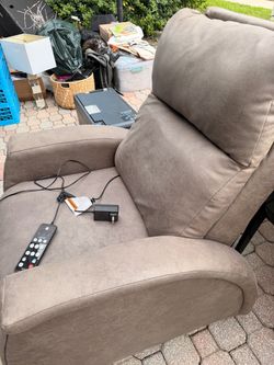 Power Lift Recliner Chair with Remote