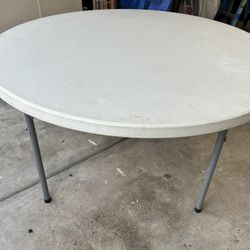 60” Round Table