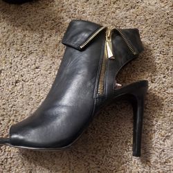 Vince Camuto Black Leather Open Toe Booties Shoes Size 10