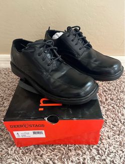 Deer Stags Boys Dress Shoes - Size 4W