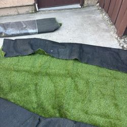 two Rows Of Artificial Grass 25 OBO I Do Not Know What Size Are