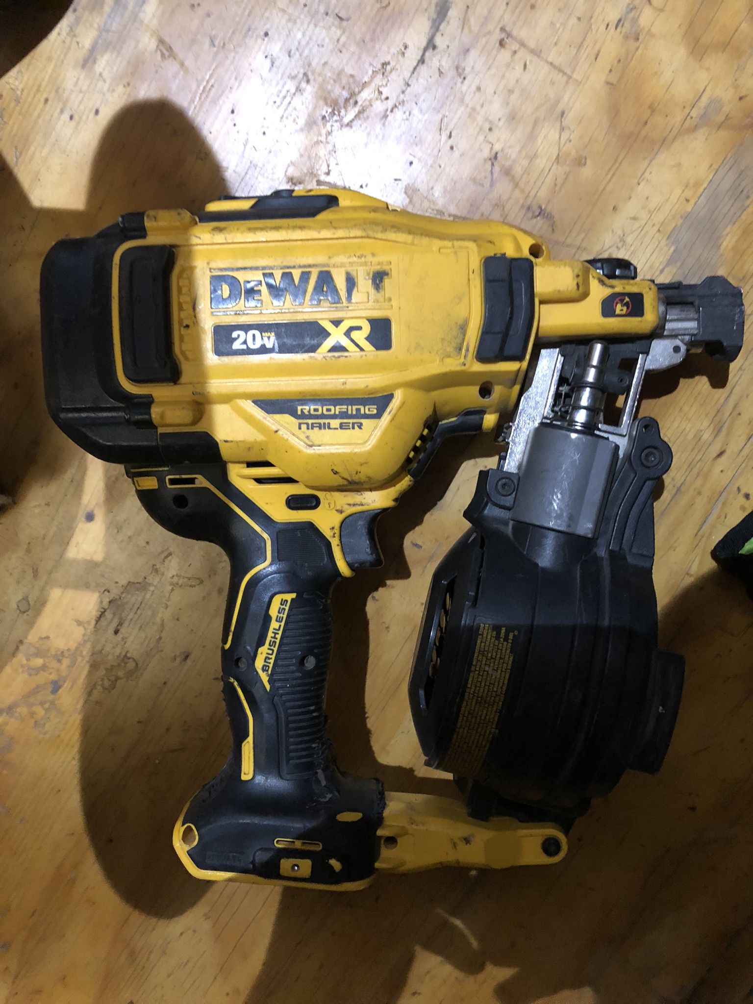 Dewalt Xr 20v Roofing Nailer Battery 