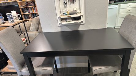 Dinning table with four chairs