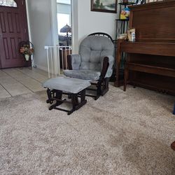 Glider Rocking Chair with Ottoman – $75