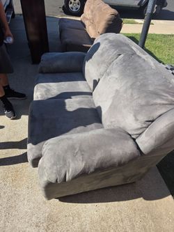 love seat/ sofa