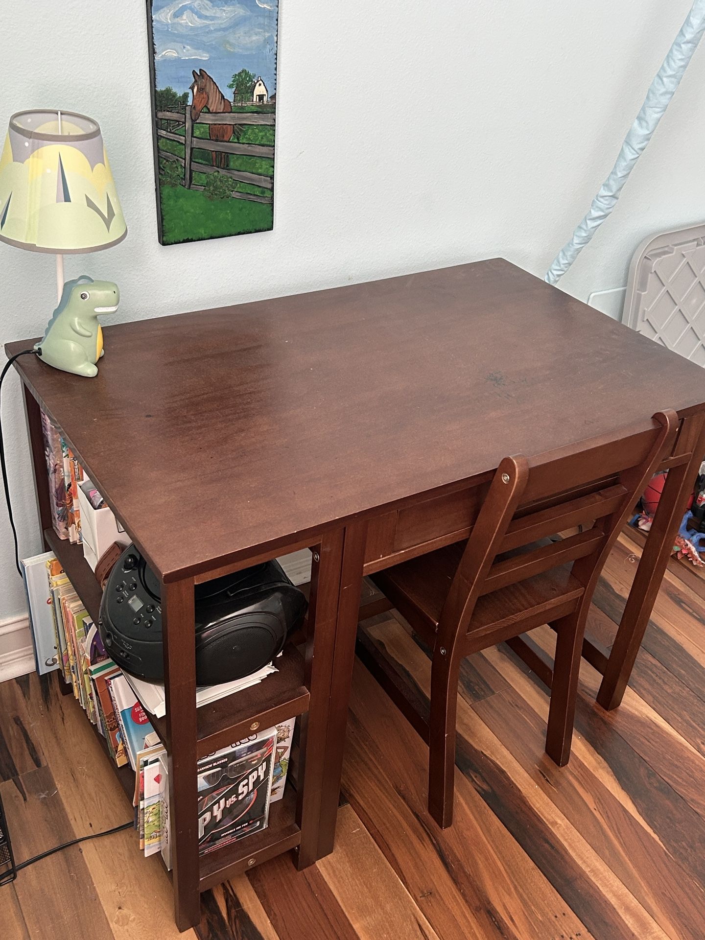 Kid’s Wooden Desk