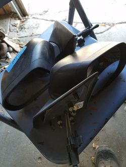 2015 Nissan versa mirrows.