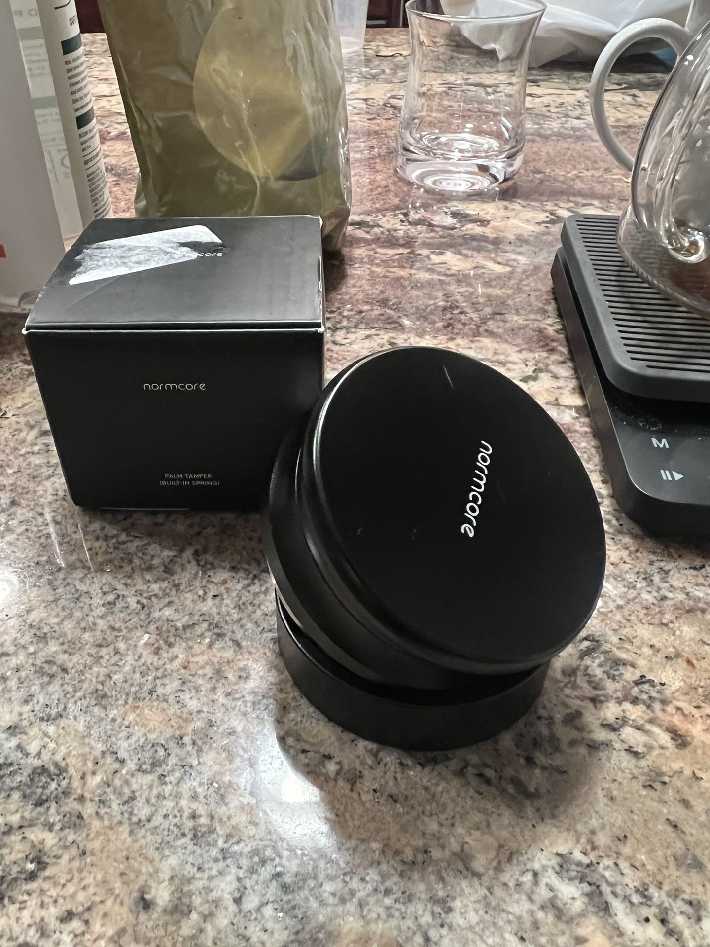 Normcore palm tamper with box
