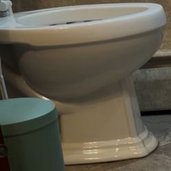 FREE  Kohler Toilet (decorative Base and Tank)