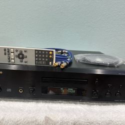 ONKYO DX-7555 Stereo Compact Disc CD Player With Remote and Cables