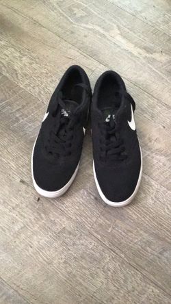 Nike Size 6 Youth