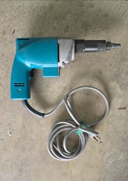 Makita Electric Screw Gun / Drywall Screwdrive