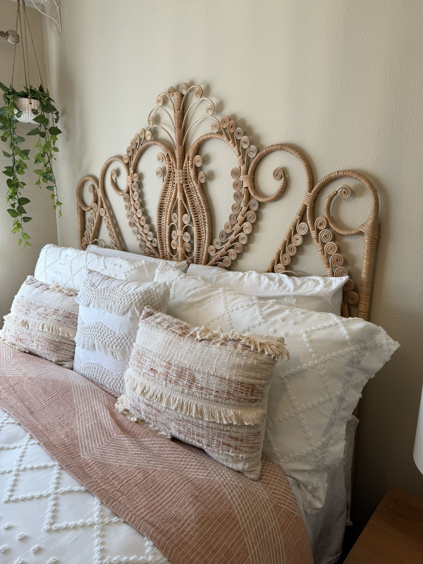 Excellent Condition Vintage Rattan Scroll QUEEN Size Headboard