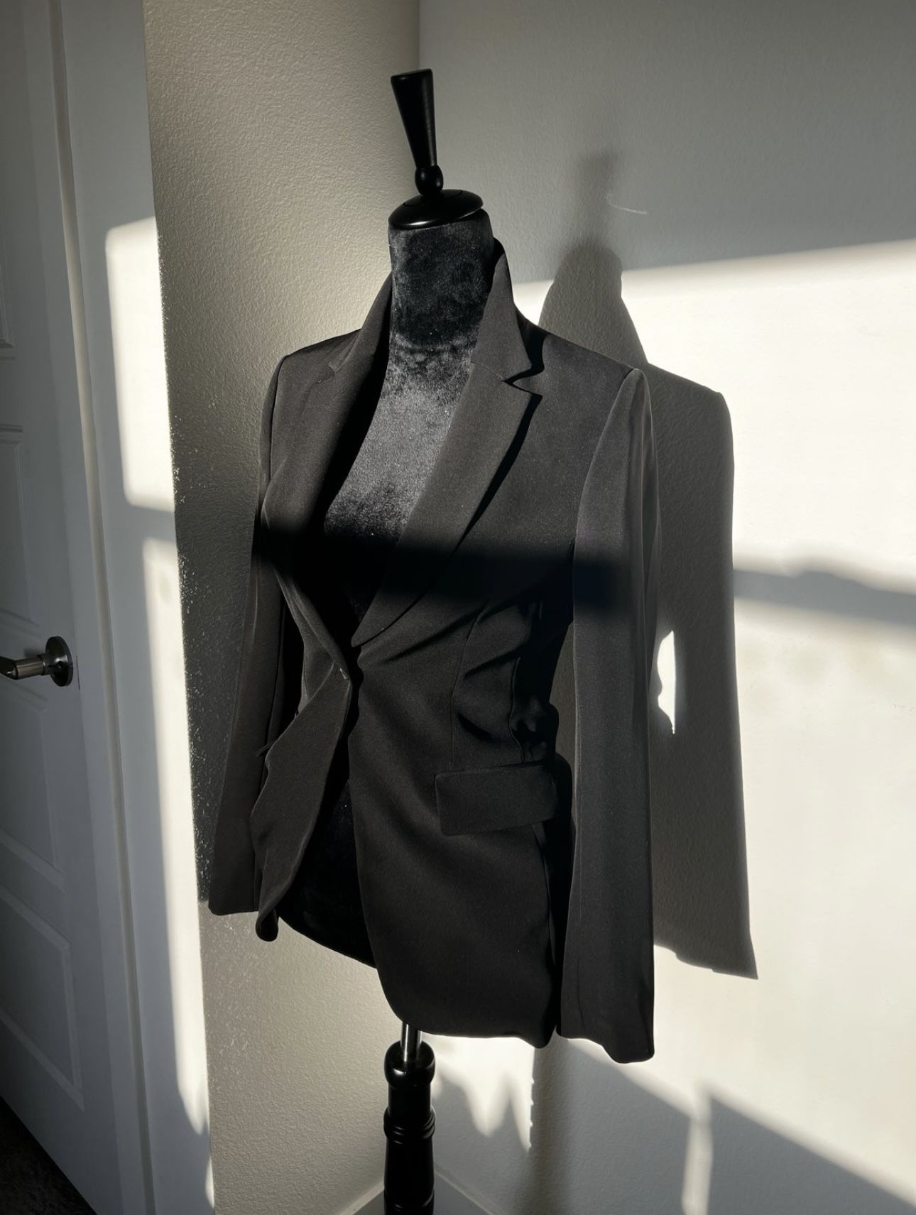 H&M Women’s Business Professional Blazer | black xs 1 button & shoulder pads