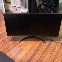 LG 34” UltraWide Monitor – Excellent Condition