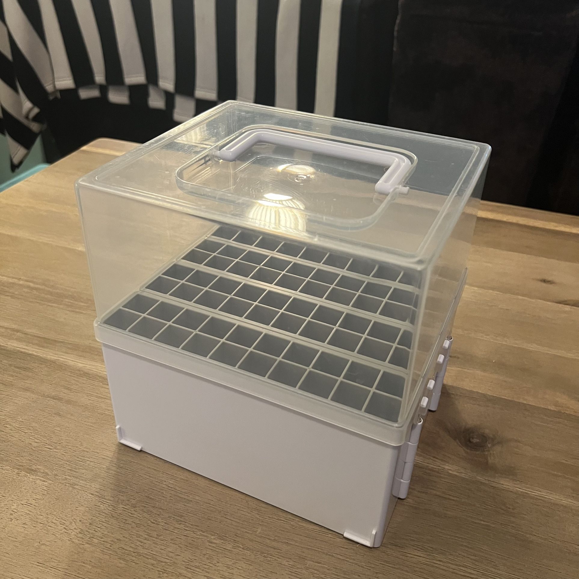 Deflecto White/Clear Expandable Accordion Marker Organizer