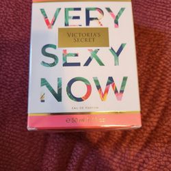 Victoria's Secret Very Sexy Now Perfume
