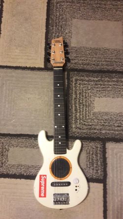 First Act: Discovery Guitar (Small)