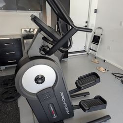 Pro Form Carbon HIIT H10 Elliptical