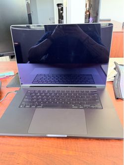 2024 MacBook Pro 16 inch M4 Max