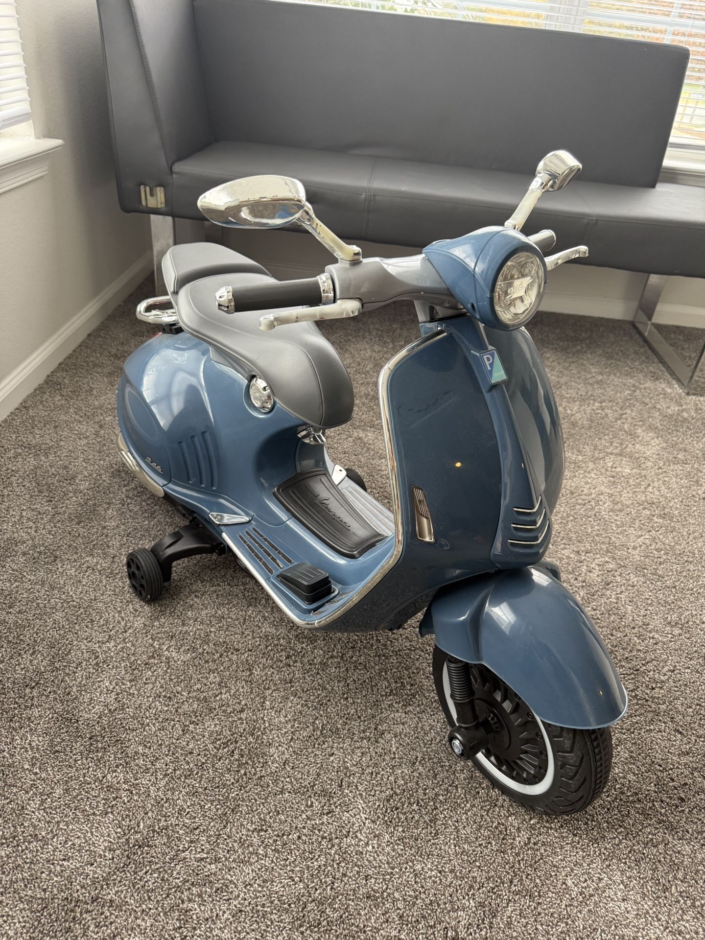 Vespa Kids Electric Motorcycle 