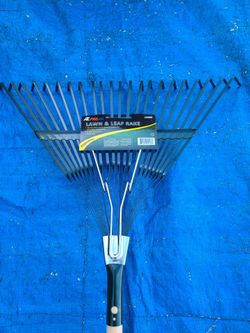 Rake With Wooden Handle