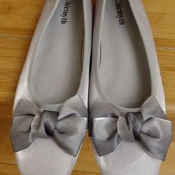 Brand new womens shoes size 9