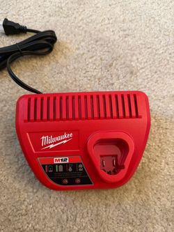 Milwaukee M12 Battery Charger