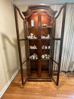 Curio Cabinet Drexel Heritage