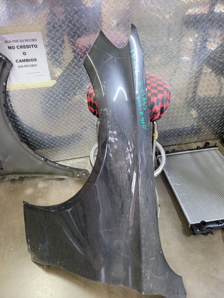 17-20 Mercedes Class E300 / E400 Left Fender
