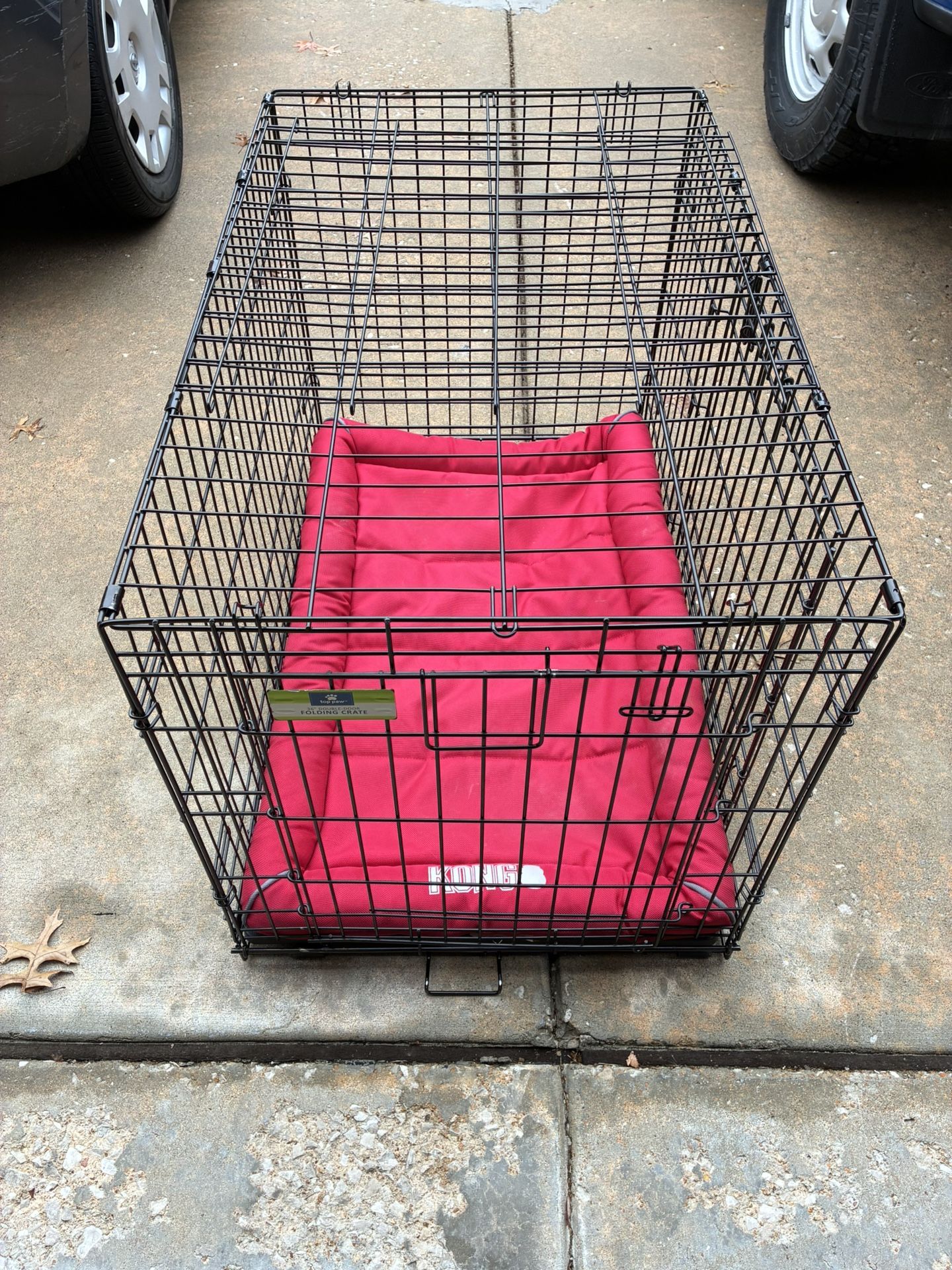 Top Paw® 36-Inch Folding Dog Crate with Kong bed