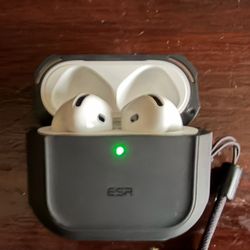 Airpods, Gen 4 With Rugged Case