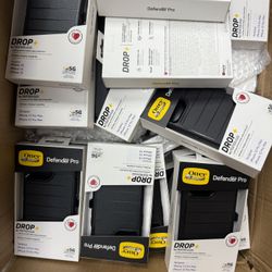 Lot of 100 iPhone 13 14 15 Otterbox Cases