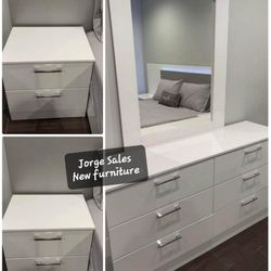 New White Glossy Mirror Dresser And 2 Nightstands With Silver Handles 🌟