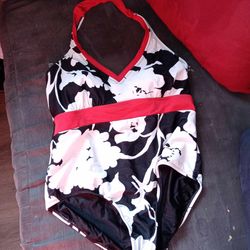 New swimsuit suit size 18 W from merona