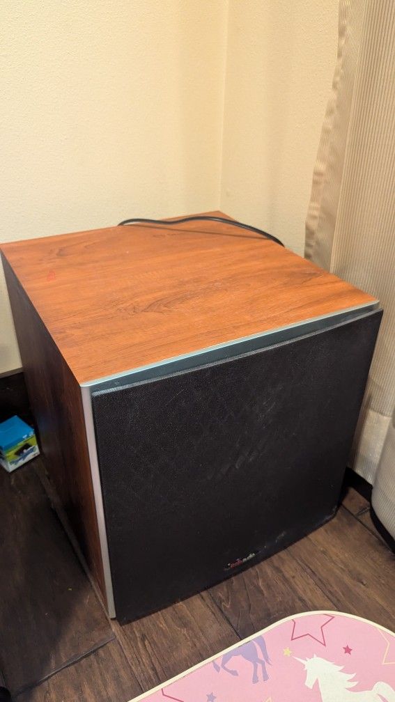 Polk audio PSW10 110v cherry