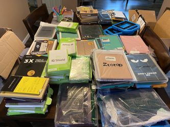 Lot of Apple/Samsung/MacBook accessories