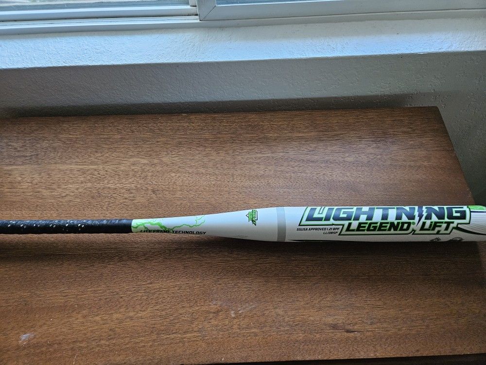Dudley Lightning Legend Lift Bat