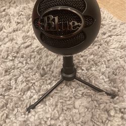Blue Yeti Snowball Ice