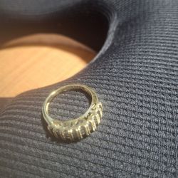 NICE 27 DIAMONDS RING "MOM" 7.5 SIZE