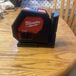 Milwaukee Green Cross line Laser