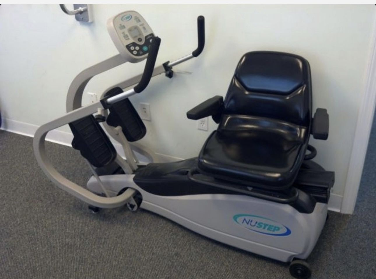 NuStep TRS 4000 Elliptical Cross Trainer Recumbent Rehabilitation Machine