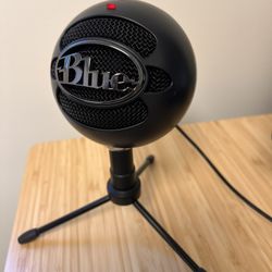 Blue Snowball Ice Microphone Excellent Condition With USB Cable